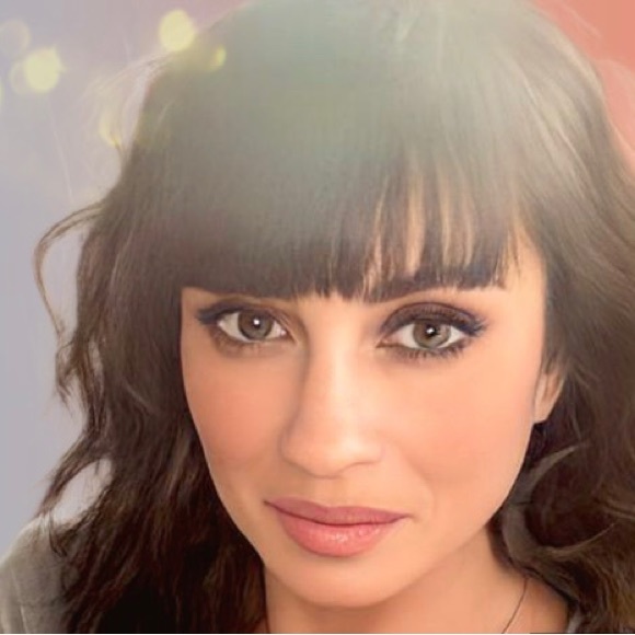 Meet your Posher, Fabi - Picture 4 of 6